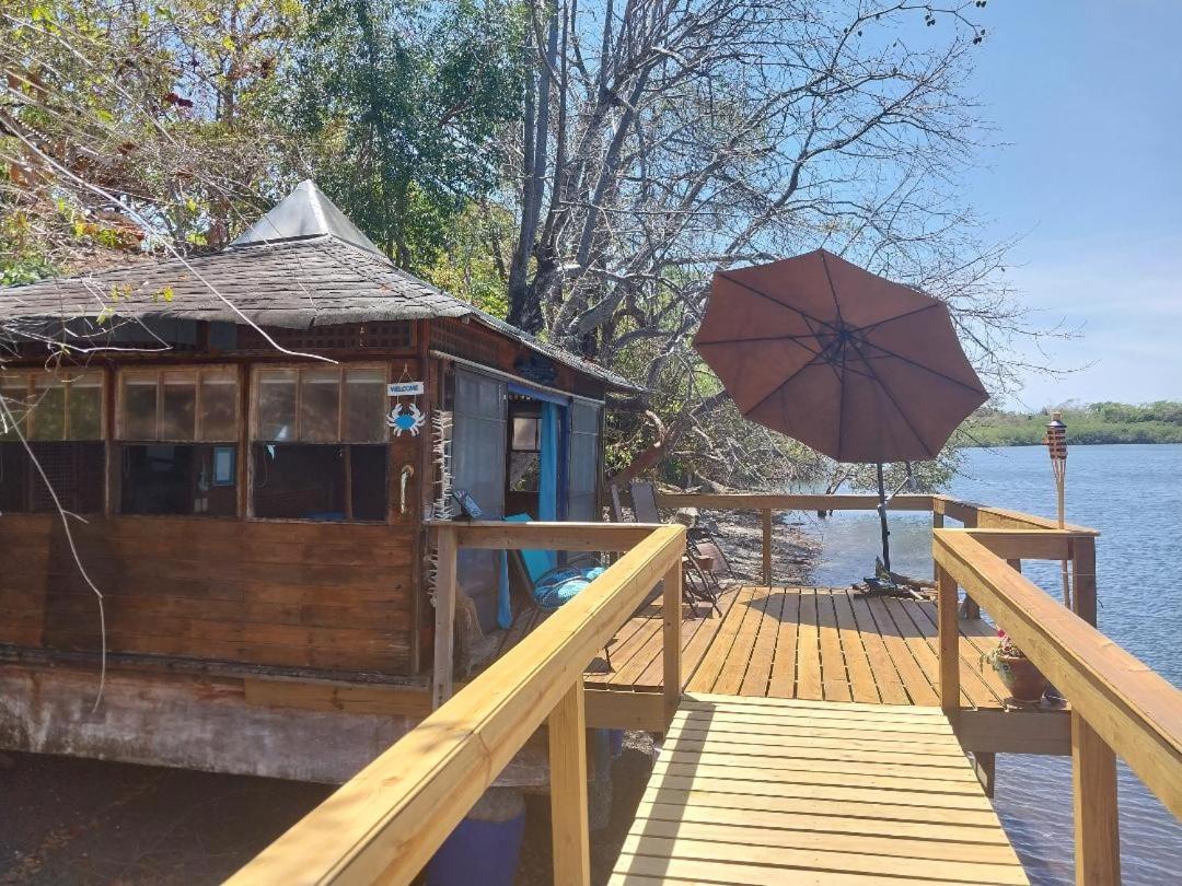 Beached Bungalow Overlooking The Pacific Ocean Boca Chica Extérieur photo