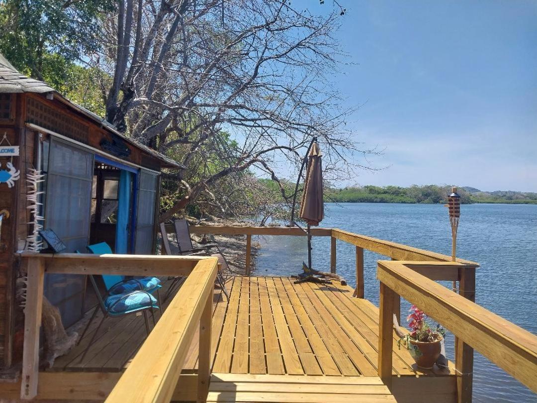 Beached Bungalow Overlooking The Pacific Ocean Boca Chica Extérieur photo