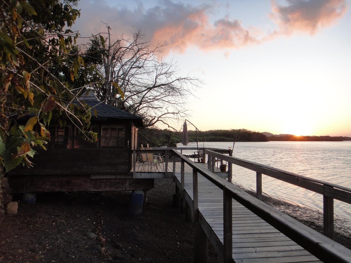 Beached Bungalow Overlooking The Pacific Ocean Boca Chica Extérieur photo